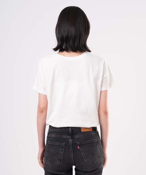 Levi's（リーバイス）の「Levi's/リーバイス GRAPHIC ボックスTシャツ（Tシャツ/カットソー・レディース・ホワイト・XS/S/M）」の7枚目の写真