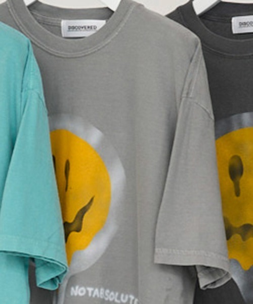 DISCOVERED（ディスカバード）の「mt9898-SMILE S-S TEE Tシャツ(DC-CL-T-01)（Tシャツ/カットソー・メンズ・ホワイト/グリーン/グレー/ブラック・1/3）」の3枚目の写真