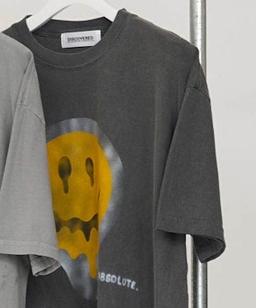 DISCOVERED（ディスカバード）の「mt9898-SMILE S-S TEE Tシャツ(DC-CL-T-01)（Tシャツ/カットソー・メンズ・ホワイト/グリーン/グレー/ブラック・1/3）」の2枚目の写真