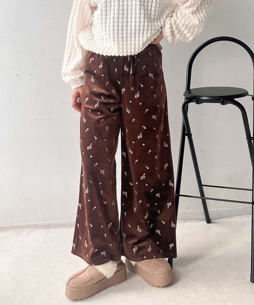 AS KNOW AS plus（アズノゥアズプラス）の「♪セミワイド ストレッチイージーパンツ（その他パンツ・レディース・アイボリー/ブラック/モカ/ブラウン系/ブラック系その他/ブラック系・FREE）」の6枚目の写真