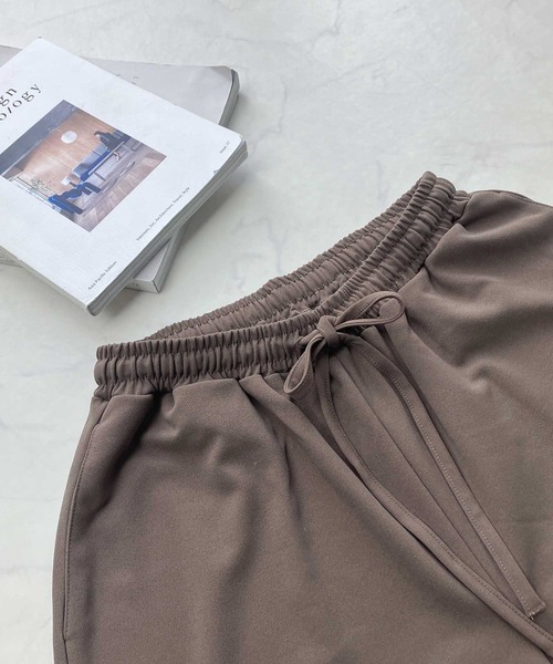 AS KNOW AS plus（アズノゥアズプラス）の「♪セミワイド ストレッチイージーパンツ（その他パンツ・レディース・アイボリー/ブラック/モカ/ブラウン系/ブラック系その他/ブラック系・FREE）」の18枚目の写真