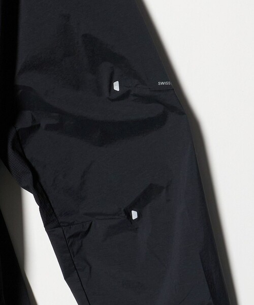 On(オン)の「<On>Core Jacket/コアジャケット(ブルゾン・メンズ・ブラック・M/XL/S/L)」の2枚目の写真