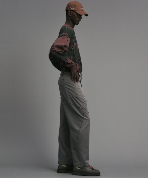 BAL(バル)の「BAL / ii_iiiiiii TECHNICAL WOOL TROUSER(その他パンツ・メンズ・グレイッシュベージュ/チャコール・1/2/3)」の1枚目の写真