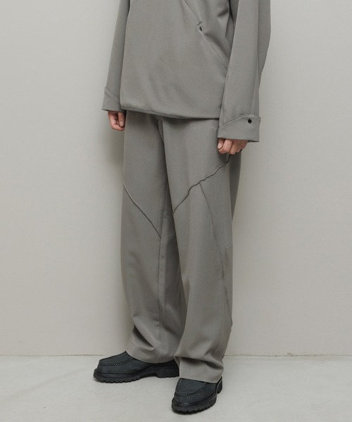 BAL(バル)の「BAL / ii_iiiiiii TECHNICAL WOOL TROUSER(その他パンツ・メンズ・グレイッシュベージュ/チャコール・1/2/3)」の5枚目の写真