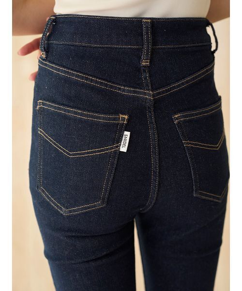 SNIDEL(スナイデル)の「【STYLEUPPANTS】ハイウエストストレート(その他パンツ・レディース・インディゴブルー/ブラウン/ブルー/ブラック・0/1/2)」の6枚目の写真