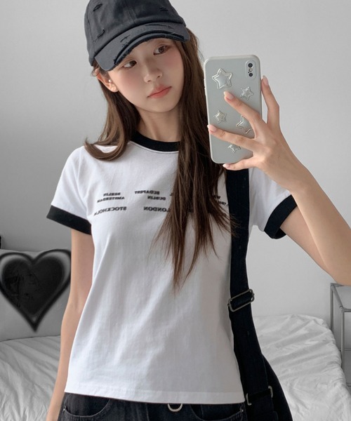 UNE MANSION(ユヌマンション)の「ユニークロゴバイカラークロップド半袖Tシャツ(Tシャツ/カットソー・レディース・ブラック/ホワイト/グリーン/レッド・FREE)」の2枚目の写真