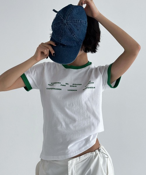 UNE MANSION(ユヌマンション)の「ユニークロゴバイカラークロップド半袖Tシャツ(Tシャツ/カットソー・レディース・ブラック/ホワイト/グリーン/レッド・FREE)」の1枚目の写真