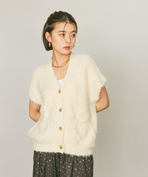 BAYFLOW（ベイフロー）の「[ロングシーズン活躍]シャギーニットベストカーディガン（ベスト・レディース・オフホワイト/グレー/ブラック・FREE）」の2枚目の写真