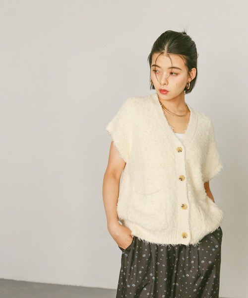 BAYFLOW（ベイフロー）の「[ロングシーズン活躍]シャギーニットベストカーディガン（ベスト・レディース・オフホワイト/グレー/ブラック・FREE）」の15枚目の写真