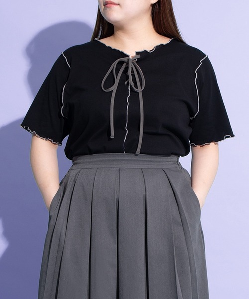 PUNYUS（プニュズ）の「レースアップ配色メロウＴシャツ（Tシャツ/カットソー・レディース・ブラック/サックスブルー・1/2/3/4）」の12枚目の写真