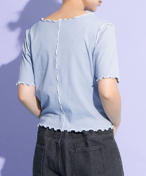 PUNYUS（プニュズ）の「レースアップ配色メロウＴシャツ（Tシャツ/カットソー・レディース・ブラック/サックスブルー・1/2/3/4）」の4枚目の写真