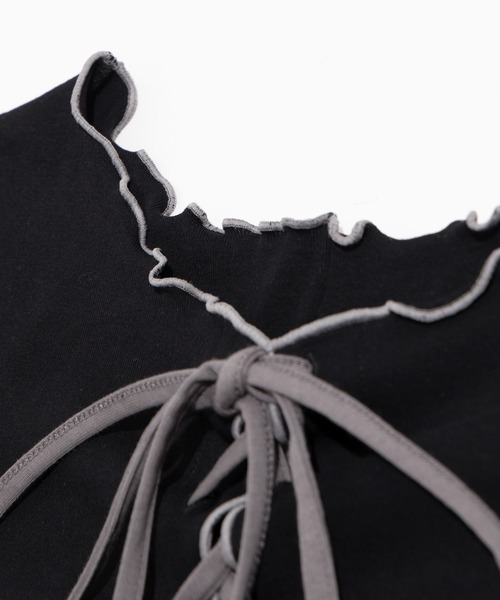 PUNYUS（プニュズ）の「レースアップ配色メロウＴシャツ（Tシャツ/カットソー・レディース・ブラック/サックスブルー・1/2/3/4）」の18枚目の写真