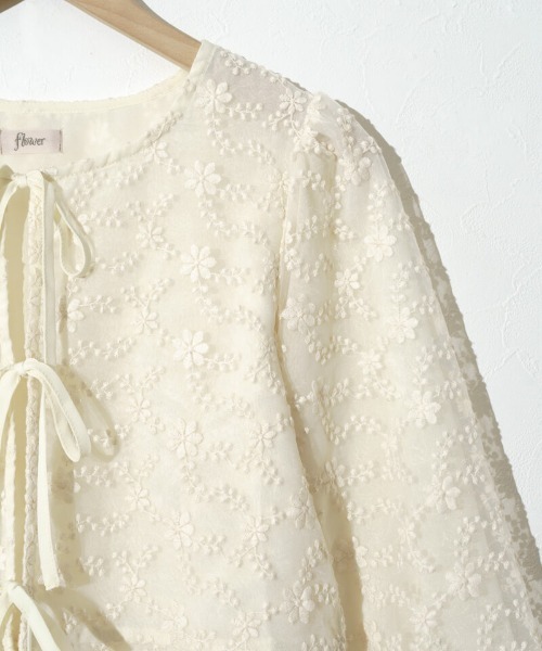 flower（フラワー）の「ブルーミングリボントップ（シャツ/ブラウス・レディース・アイボリー/グレー・FREE）」の21枚目の写真