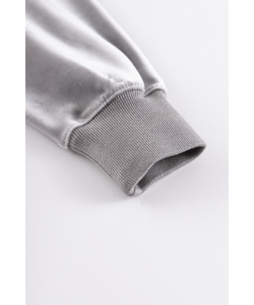 SUPPLIER(サプライヤー)の「ベロアフーディ|Cross Rhinestone Velour Zip Hoodie|SUPPLIER(パーカー・メンズ・グレー/ブラック・SMALL/MEDIUM/LARGE/X-LARGE)」の11枚目の写真