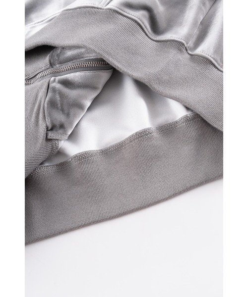 SUPPLIER(サプライヤー)の「ベロアフーディ|Cross Rhinestone Velour Zip Hoodie|SUPPLIER(パーカー・メンズ・グレー/ブラック・SMALL/MEDIUM/LARGE/X-LARGE)」の15枚目の写真