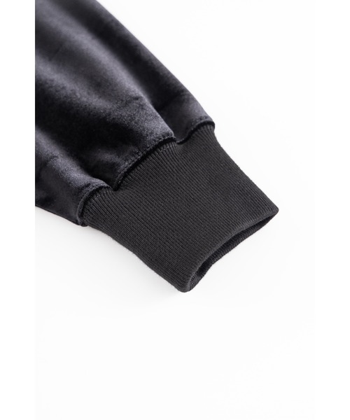 SUPPLIER(サプライヤー)の「ベロアフーディ|Cross Rhinestone Velour Zip Hoodie|SUPPLIER(パーカー・メンズ・グレー/ブラック・SMALL/MEDIUM/LARGE/X-LARGE)」の10枚目の写真