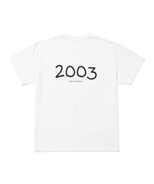 DESIGNERS(デザイナーズ)の「Era Tee -2003 The Dawn of the Digital-(Tシャツ/カットソー・メンズ・ホワイト・XL/L/M/S)」の1枚目の写真