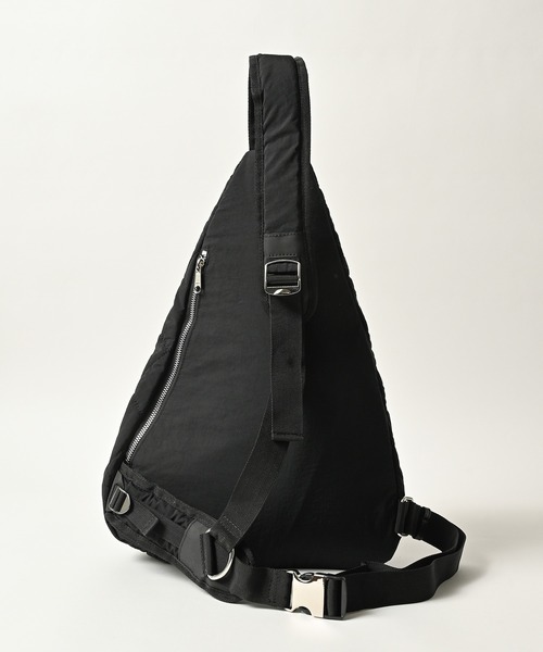 ADAM PATEK（アダムパテック）の「ADAMPATEK/square quilt sling bag/ワンショルダースクエアキルトスリングバック/(AP2529003)（ボディバッグ/ウエストポーチ・レディース・ブラック/グレー・FREE）」の3枚目の写真