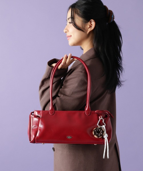 tiny tiny（ティニーティニー）の「サイドリボンバッグ[tiny tiny(ティニーティニー)]（ボストンバッグ・レディース・キャメル/ボルドー/ブラック・0）」の3枚目の写真