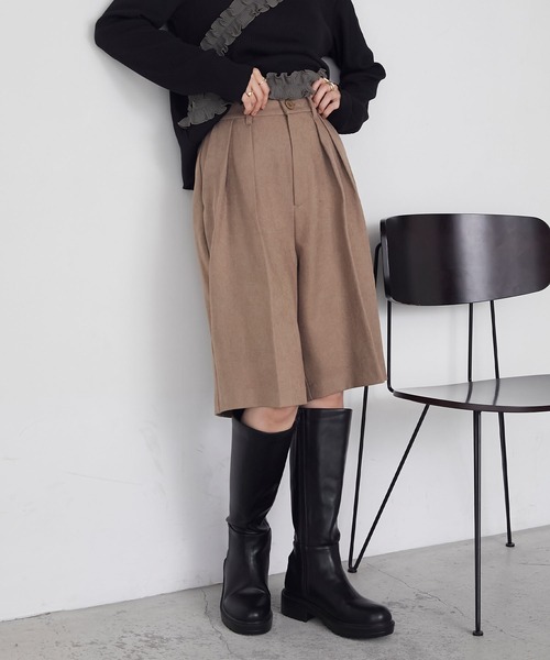 forksy.(フォルクシー)の「【forksy.】ツータックワイドハーフパンツ(その他パンツ・レディース・ベージュ/グレー/ブラック・FREE)」の3枚目の写真