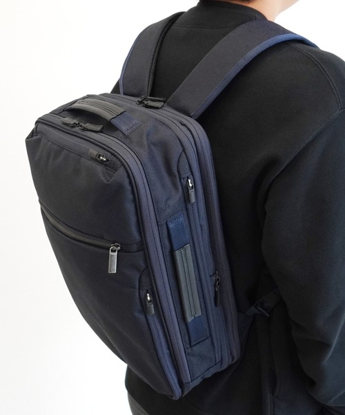 ace.(エース)の「エースジーン ビジネスリュック ガジェタブルSF A4サイズ収納可能 14inchPC収納 15L エキスパンド(容量拡張) 2気室 68784(ビジネスバッグ・メンズ・ブラック/ネイビー・FREE)」の16枚目の写真