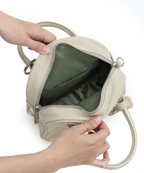 COLDE (コルデ)の「チャーム付きミニボストン(ボストンバッグ・レディース・ブラウン/アイボリー/ブラック・FREE)」の8枚目の写真