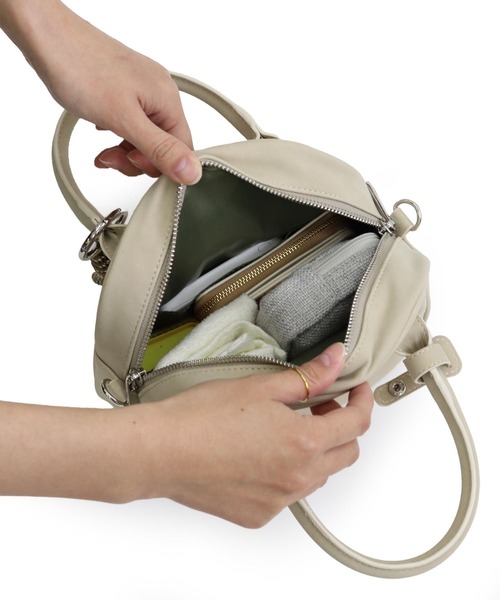 COLDE (コルデ)の「チャーム付きミニボストン(ボストンバッグ・レディース・ブラウン/アイボリー/ブラック・FREE)」の9枚目の写真