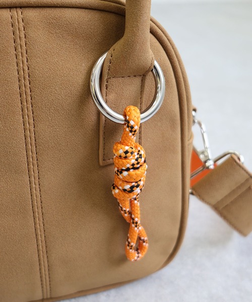 COLDE (コルデ)の「チャーム付きミニボストン(ボストンバッグ・レディース・ブラウン/アイボリー/ブラック・FREE)」の17枚目の写真