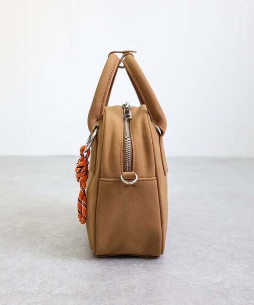 COLDE (コルデ)の「チャーム付きミニボストン(ボストンバッグ・レディース・ブラウン/アイボリー/ブラック・FREE)」の18枚目の写真