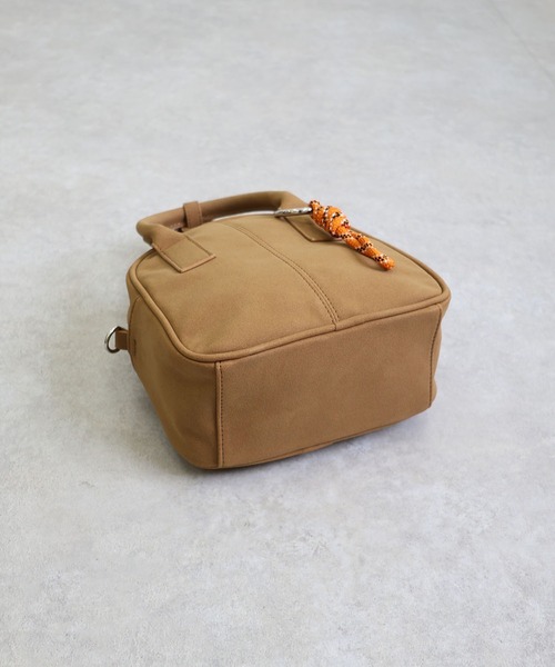 COLDE (コルデ)の「チャーム付きミニボストン(ボストンバッグ・レディース・ブラウン/アイボリー/ブラック・FREE)」の21枚目の写真