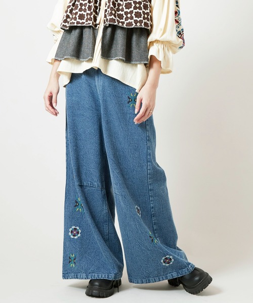 チャイハネ(チャイハネ)の「【チャイハネ】ディルバル ベルボトム風デニムパンツ(デニムパンツ・レディース・ダークブルー/ライトブルー・FREE)」の17枚目の写真