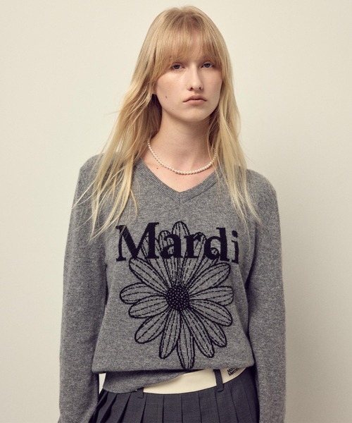 Mardi Mercredi(マルディメクルディ)の「CASHMERE V NECK FLOWERMARDI / カシミヤ Vネック フラワーマルディ ニット(ニット/セーター・レディース・ネイビー/ブラック/グレー・FREE)」の14枚目の写真