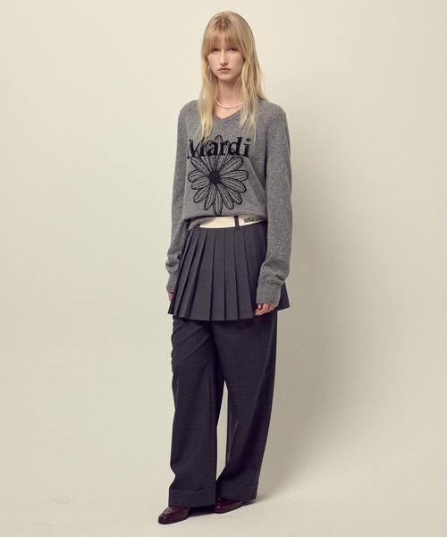Mardi Mercredi(マルディメクルディ)の「CASHMERE V NECK FLOWERMARDI / カシミヤ Vネック フラワーマルディ ニット(ニット/セーター・レディース・ネイビー/ブラック/グレー・FREE)」の16枚目の写真