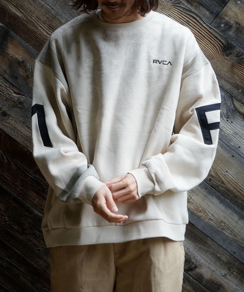RVCA(ルーカ)の「RVCA メンズ FADE BACK SIDE ARCH RVCA トレーナー 【2025年秋冬モデル】 @autumn/ルーカフェードバックプリントロゴスウェットトレーナー(スウェット・メンズ・ブラック/ベージュ系その他/ホワイト系その他/アイボリー・SMALL/MEDIUM/LARGE/X-LARGE)」の3枚目の写真