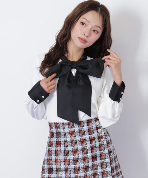 JILL by JILL STUART(ジルバイジルスチュアート)の「◇ ビッグボウタイブラウス(シャツ/ブラウス・レディース・ホワイト/ブラック/ピンク・FREE)」の2枚目の写真