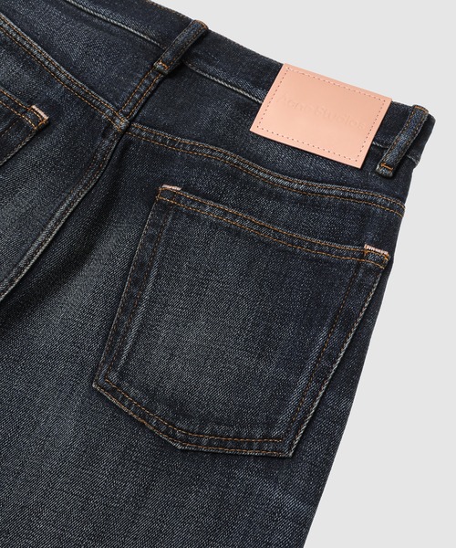 Acne Studios(アクネストゥディオズ)の「ACNE STUDIOS 2021M YOYOGI(デニムパンツ・メンズ・ダークブルー・28/29/30)」の5枚目の写真