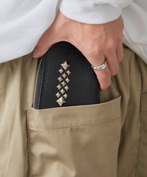 CALEE/キャリー ひし形スタッズ付き 二つ折りミニ財布（財布）｜CALEE