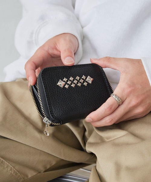 Calee  セット CALEE/キャリー ひし形スタッズ付き 二つ折りミニ財布（財布）｜CALEE