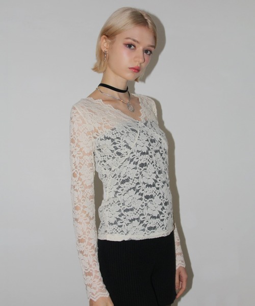 IMARI(イマリ)の「【 IMARI / イマリ 】 ケミカルレース シャーリング トップス #(Tシャツ/カットソー・レディース・アイボリー/ブラック・FREE)」の4枚目の写真