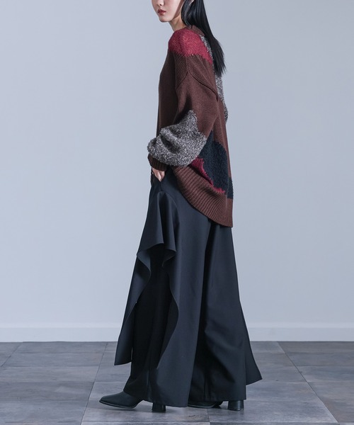 kOhAKU（コハク）の「『フレアモチーフワイドパンツ』（その他パンツ・レディース・ブラック/チャコール・2/1）」の20枚目の写真