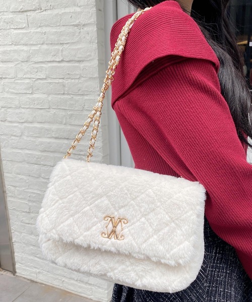 INGNI（イング）の「フェイクファーキルティングショルダーバッグ（ショルダーバッグ・レディース・オフホワイト/ピンク/ベージュ・-）」の5枚目の写真