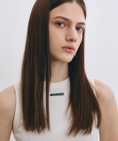 NICK&NICOLE(ニックアンドニコール)の「MINIMAL CROP SLEEVELESS TOP_IVORY(Tシャツ/カットソー・レディース・その他・FREE)」の2枚目の写真