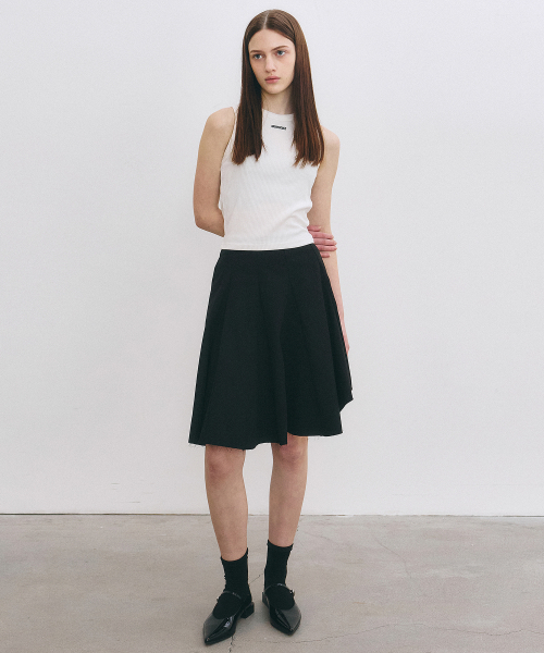 NICK&NICOLE(ニックアンドニコール)の「MINIMAL CROP SLEEVELESS TOP_IVORY(Tシャツ/カットソー・レディース・その他・FREE)」の4枚目の写真