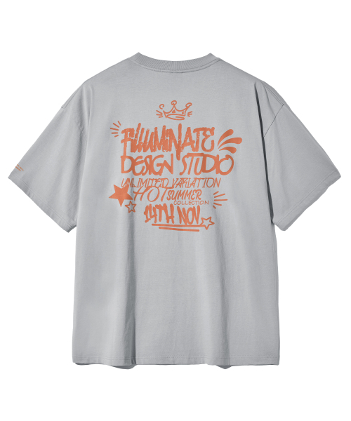 F.ILLUMINATE(フィルミネイト)の「タググラフィティTシャツ - グレー(Tシャツ/カットソー・レディース・その他・SMALL/MEDIUM/LARGE)」の3枚目の写真