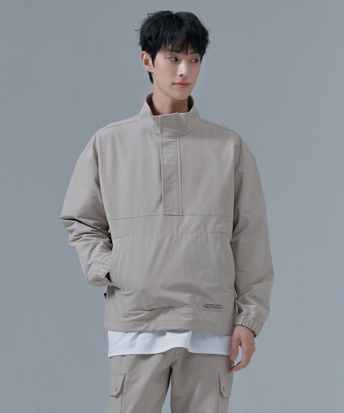 CHASECULT(チェイスカルト)の「男性ストレッチ裏起毛ハイネックアノラックTシャツ-CFRK5128D0X(ナイロンジャケット・メンズ・Beige・100/105/95)」の1枚目の写真