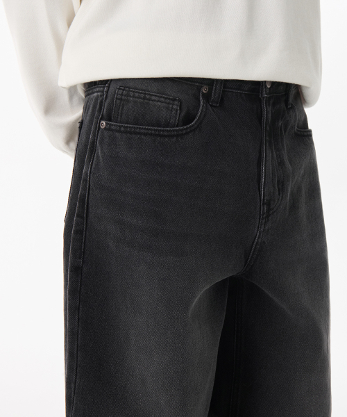 MUSINSA STANDARD（ムシンサスタンダード）の「カモンブラシ ワイドデニムパンツ [ウォッシュドブラック]（デニムパンツ・メンズ・その他・34/32/30/31/33/26/27/28/29/36/40/38/42）」の4枚目の写真