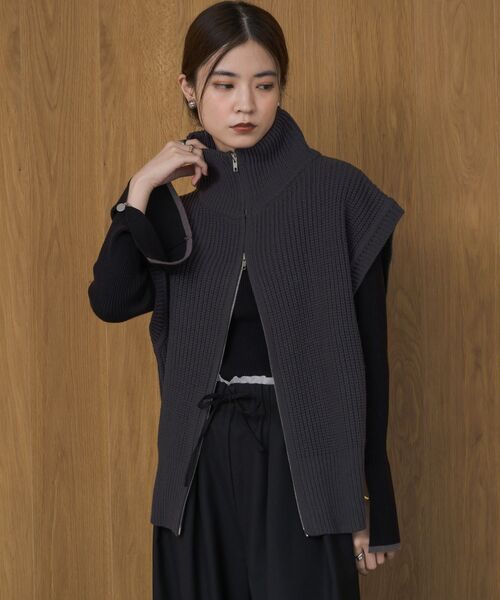 ems excite（エムズエキサイト）の「W ZIP ニットベスト（ベスト・レディース・ブラウン/チャコールグレー/ライトグレー・FREE）」の7枚目の写真