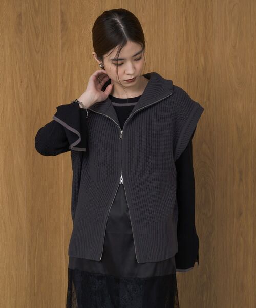 ems excite（エムズエキサイト）の「W ZIP ニットベスト（ベスト・レディース・ブラウン/チャコールグレー/ライトグレー・FREE）」の10枚目の写真
