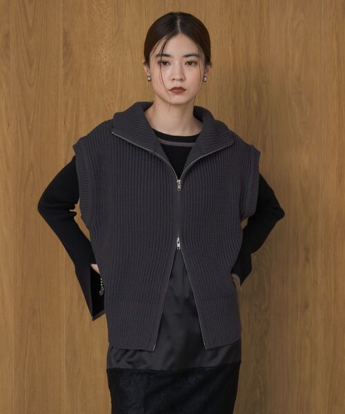 ems excite（エムズエキサイト）の「W ZIP ニットベスト（ベスト・レディース・ブラウン/チャコールグレー/ライトグレー・FREE）」の11枚目の写真