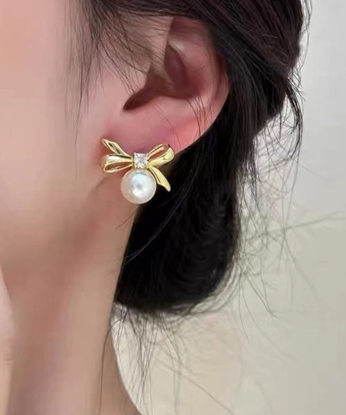 yu-ka(ユーカ)の「YU-KA:リボン&パール スタッドピアス ribbon&Pearl stud pierce(ピアス(両耳用)・レディース・ゴールド・FREE)」の2枚目の写真